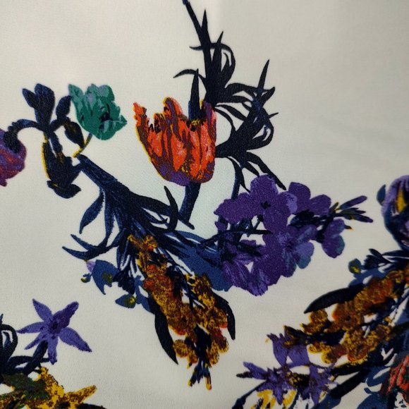 Beautiful Blouse Loose flowing feminine semi-sheer floral Wings Sleeves - Picture 6 of 9